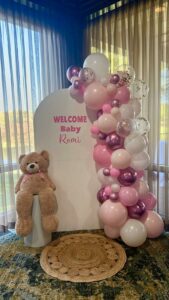 baby shower balloon arch 