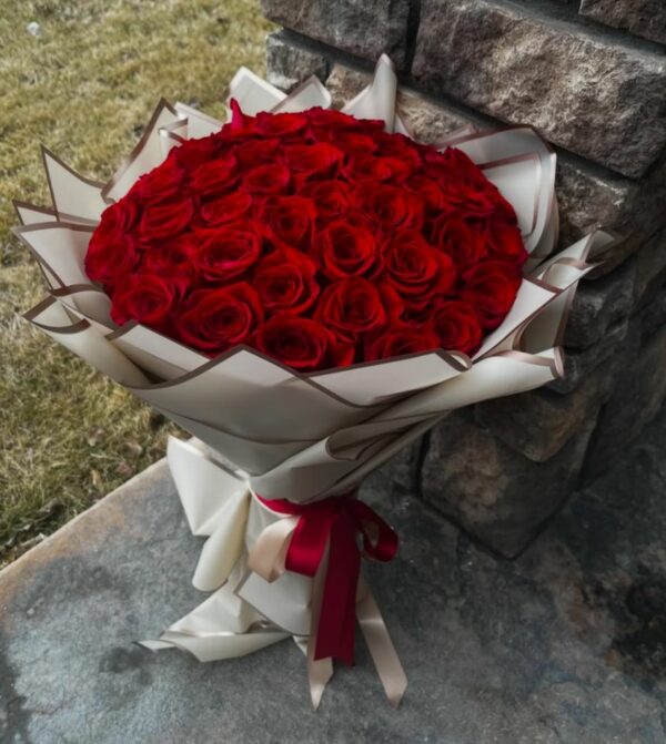 75 Roses Flower bouquet